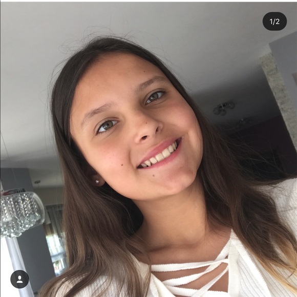 Profile Picture of Julia Bialek (@juliabialek1) on Poshmark