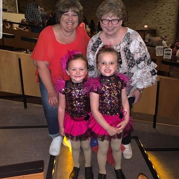 Profile Picture of Alice Anderson (@huskie3us) on Poshmark