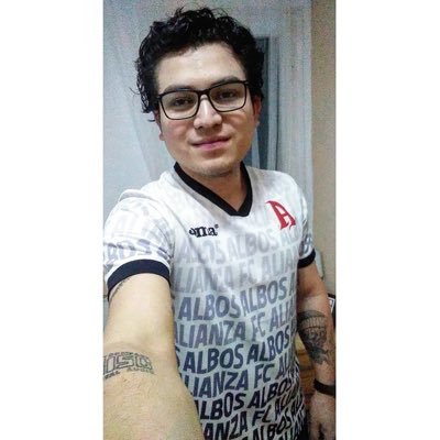 Profile Picture of Carlos Hernandez - Charles Dez (@CharlesDez) on Twitter