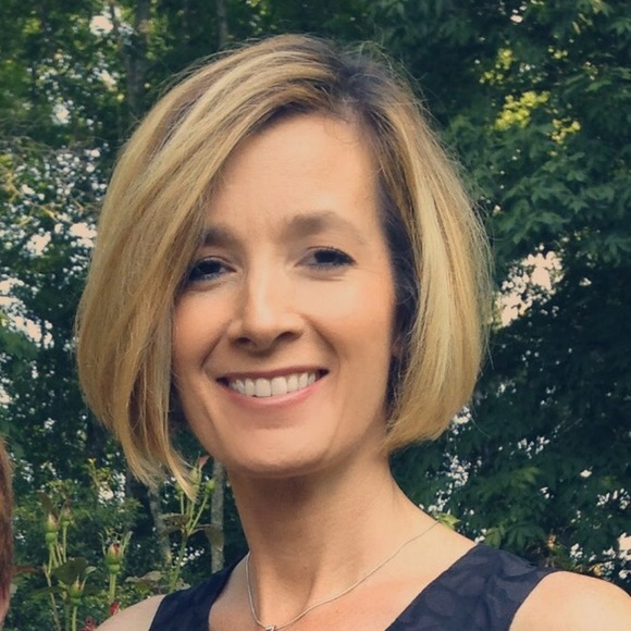 Profile Picture of Lori Chalker (@talkerchalker) on Poshmark