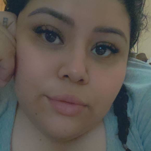 Profile Picture of Myriam Mendoza (@cesicakes) on Poshmark