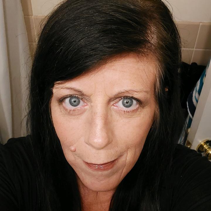 Profile Picture of Lisa Rich (@lisahrich) on Tiktok