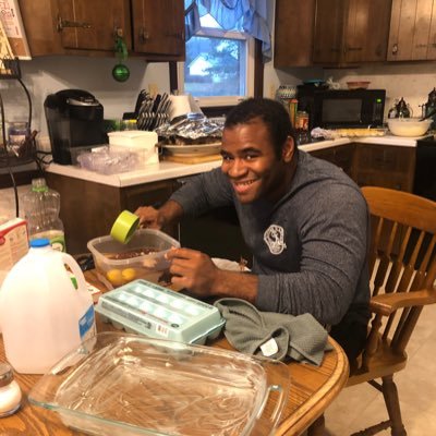 Profile Picture of Darryl Tolson (@deezythaguy) on Twitter