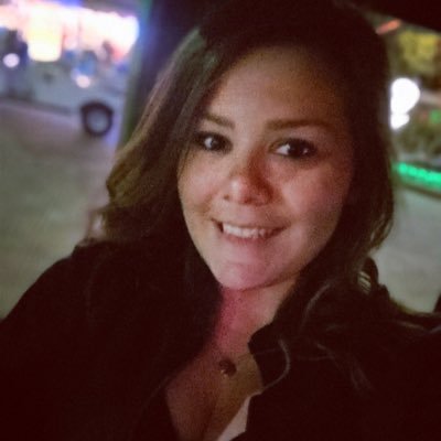 Profile Picture of Elizabeth Carroll (@elizDUHbeth) on Twitter