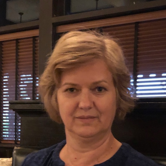 Profile Picture of Aida Burgic (@burgica) on Poshmark