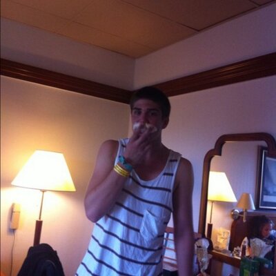 Profile Picture of Alexander Mathisenon Twitter