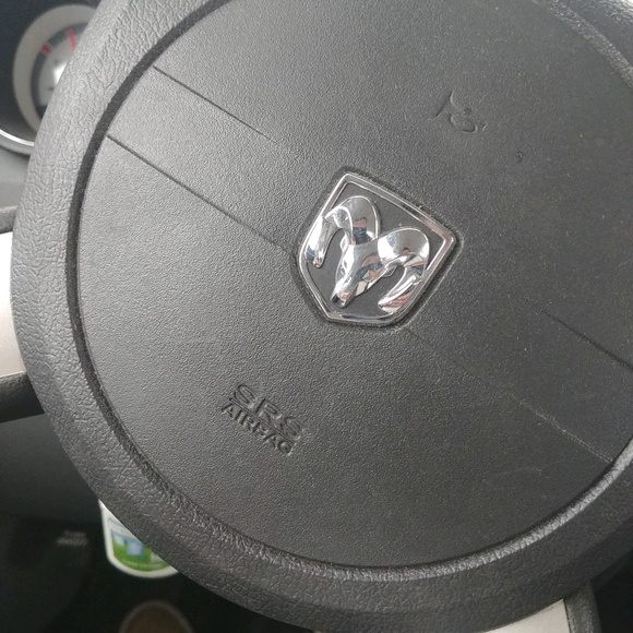 Profile Picture of Hugo Juarez (@compamax) on Poshmark