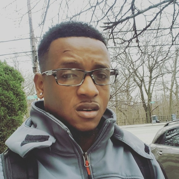 Profile Picture of George Gray (@georgegray541) on Poshmark