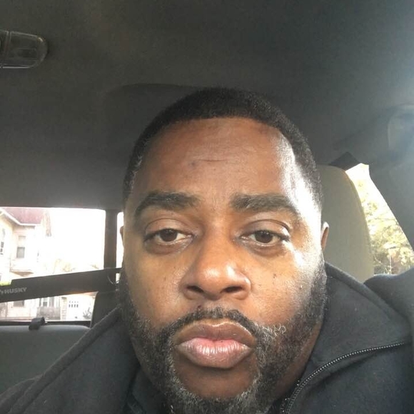 Profile Picture of Earl Reed (@reedo52) on Poshmark
