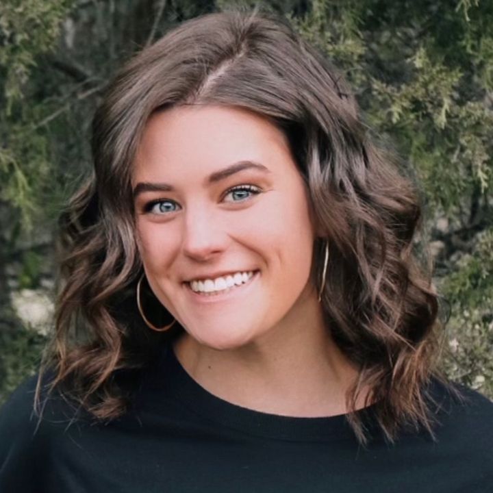 Profile Picture of Emily Holbrook (@em_holbrook) on Tiktok
