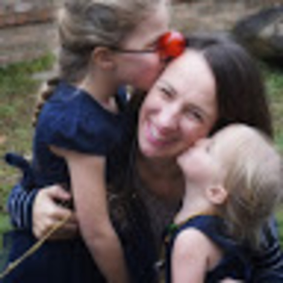 Profile Picture of Joyce Downer (@joycedowner) on Poshmark