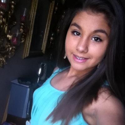 Profile Picture of Clarissa Fernandez (@clariss22643939) on Twitter