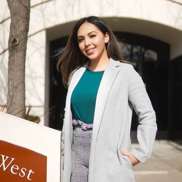 Profile Picture of Alexis Augustine (@aaugusin) on Poshmark