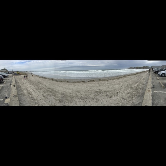 Profile Picture of Carlotta Aschettino (@ariana22_) on Poshmark