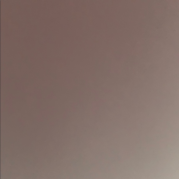 Profile Picture of Nimeh Ilayan (@ilayannimeh11) on Poshmark