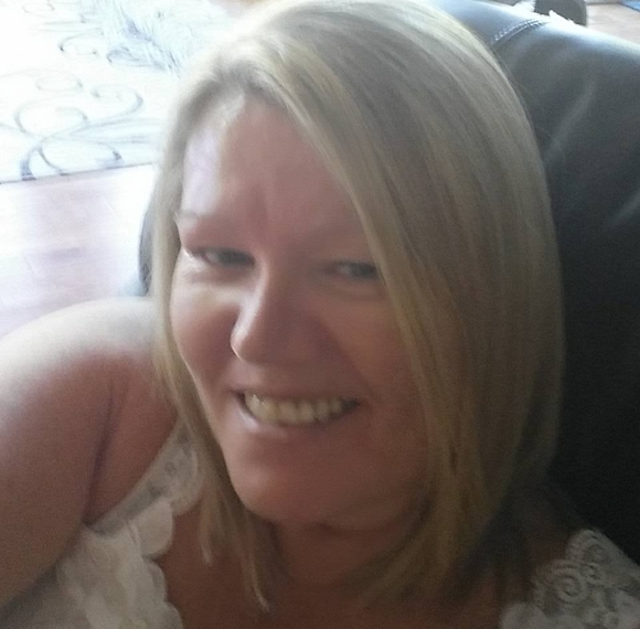 Profile Picture of Johnette Aanderud (@johnette_a) on Poshmark