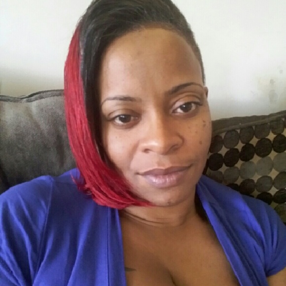 Tanishia Southward - Poshmark Profile Picture of Tanishia Southward (@tanishia1) on Poshmark