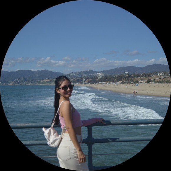 Profile Picture of Natalia Aguirre (@agnat) on Poshmark