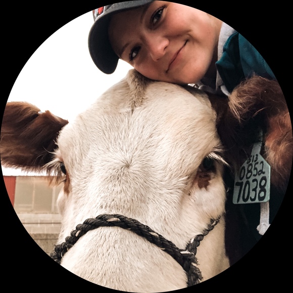 Profile Picture of Samantha Frigard (@samfrigard24) on Poshmark