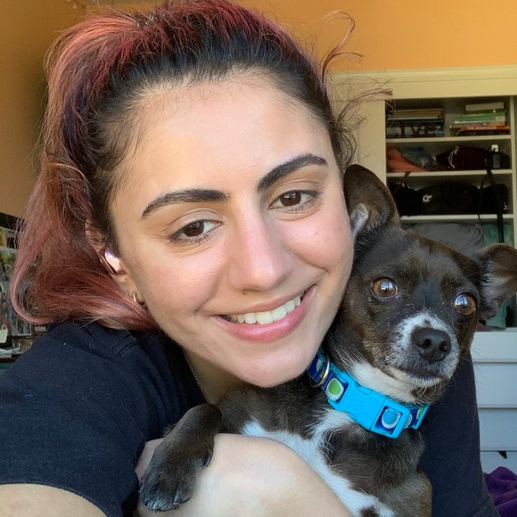 Profile Picture of Lisa Zeidan (@zeidanlisa) on Poshmark