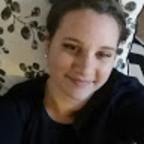 Profile Picture of Cassandra Hoffman (@cassie0821) on Poshmark