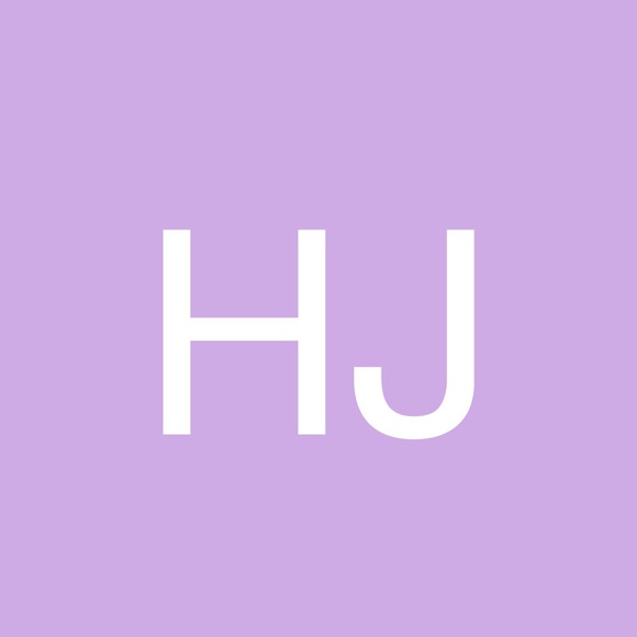 Profile Picture of Hayley Joosten (@hayleyjoosten) on Poshmark