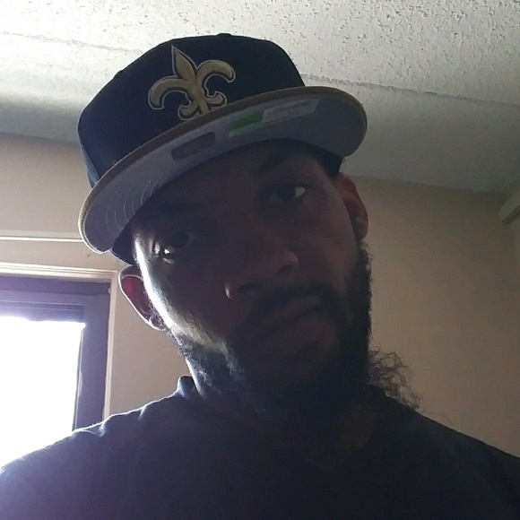 Profile Picture of Curtis Globe (@blowbaby) on Poshmark