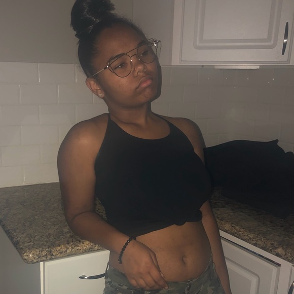 Profile Picture of Eryn Jenkins (@erynjenkins2000) on Poshmark