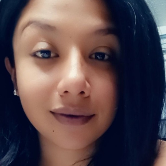 Profile Picture of Bianca Monterrosa (@biancam1222) on Poshmark