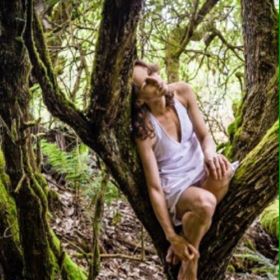 Profile Picture of Amanda Holloway (@onesoulflower) on Pinterest