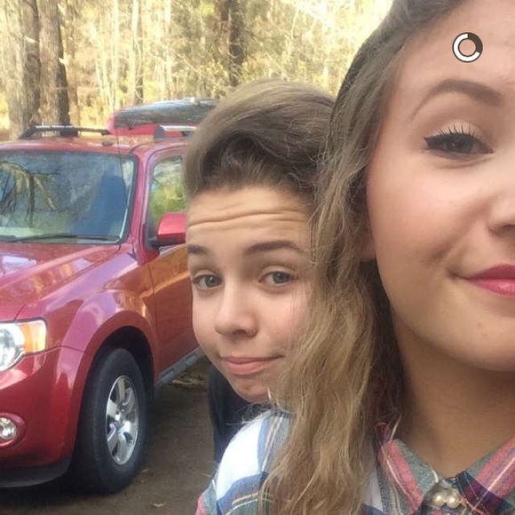 Profile Picture of Lisa Thamert (@ltcr8tive) on Poshmark