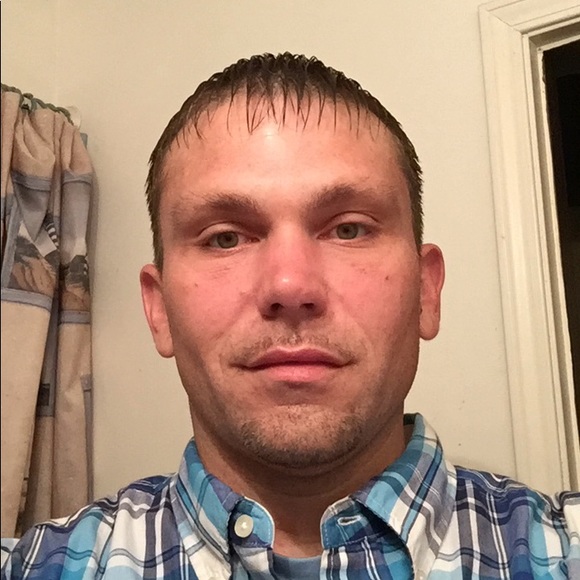 Profile Picture of Scott Lowery (@scott221) on Poshmark
