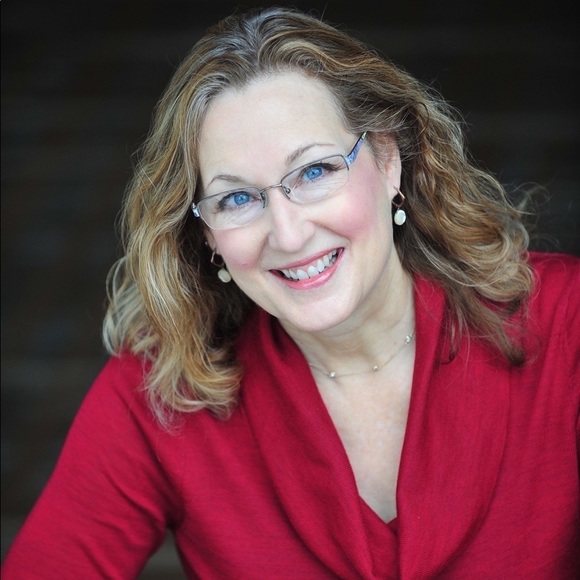 Profile Picture of Claudia Copping (@ccopping) on Poshmark