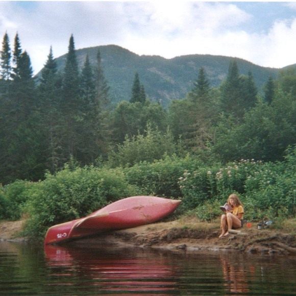 Profile Picture of Agnès Moquin-beaudry (@angustav) on Poshmark