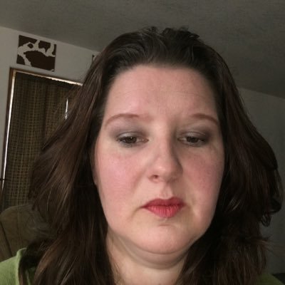 Profile Picture of Becky Andresen (@hildyr79) on Twitter