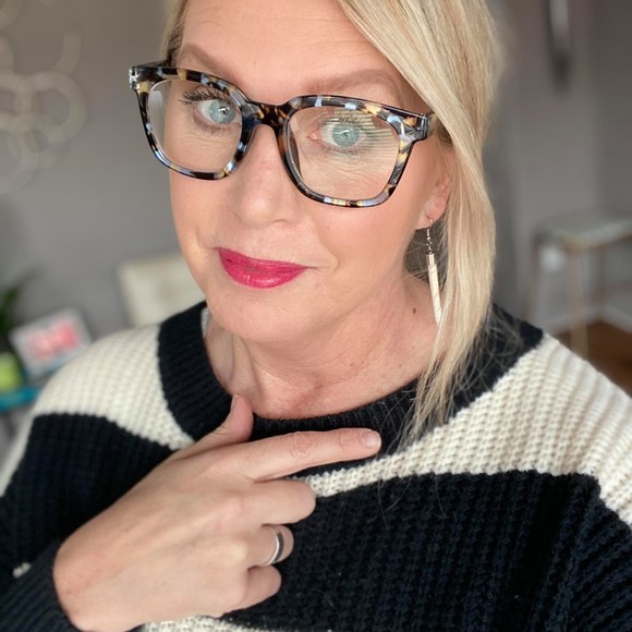 Profile Picture of Jeanna Grilley (@jgrilley) on Poshmark