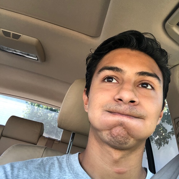 Profile Picture of Enrique Chavez (@enrique__c) on Poshmark