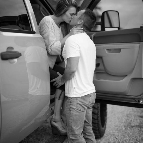 Profile Picture of Miranda Soards (@mirandaleigh12) on Poshmark