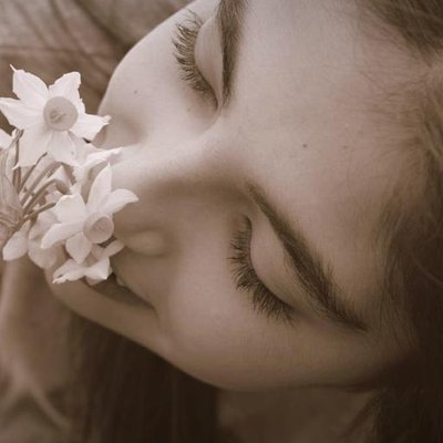 Profile Picture of Camila (@CamilaSingh7) on Twitter