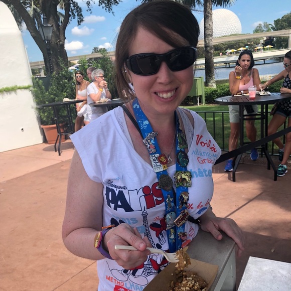 Profile Picture of Tiffany Lavin (@tlavin627) on Poshmark