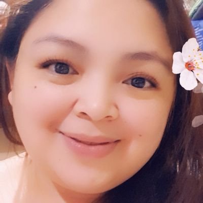 Profile Picture of Kristine Bobila (@tinhunny) on Twitter