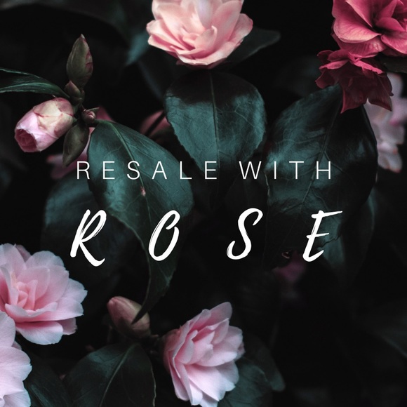 Profile Picture of Rose Hurwitz (@resalewithrose) on Poshmark