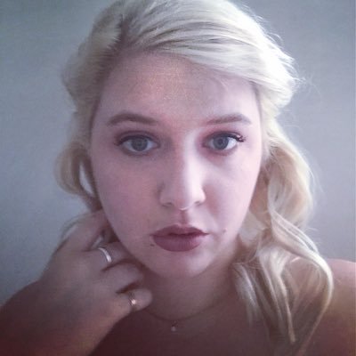 Profile Picture of Khaleesi (@haley_painter26) on Twitter