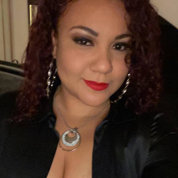 Profile Picture of Bianca Nixon (@poetikpoeta) on Poshmark
