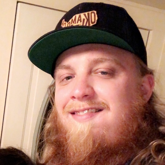 Profile Picture of Matthew Mueggenborg (@mmueggenborg) on Poshmark