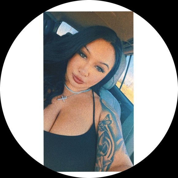 Profile Picture of Ivanna Gaspar (@ivannagaspar1) on Poshmark