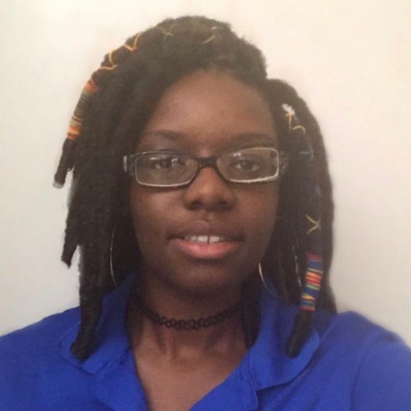 Profile Picture of Shay Bell (@sellershay) on Poshmark