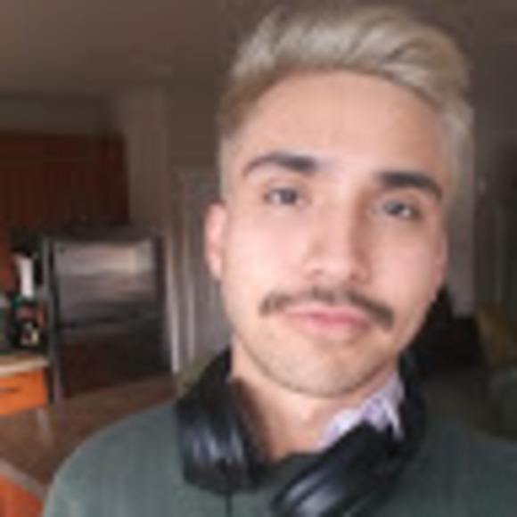 Profile Picture of Tony Crader (@chdad_t) on Poshmark