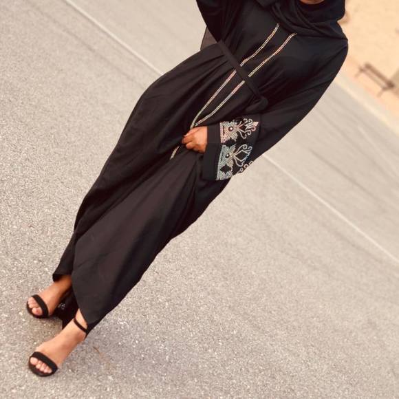 Profile Picture of Ayan Mohamud (@ayanmohamed576) on Poshmark