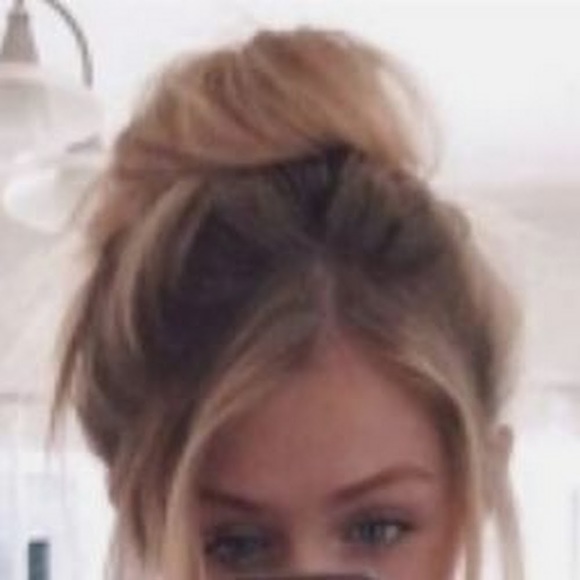 Profile Picture of Ayesha Richardson (@hoytayesha) on Poshmark